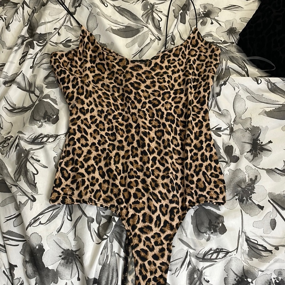 Windsor leopard print 96% polyester 4% spandex tank top body suit
